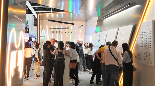 Good Performance of Signcomplex's Latest LED Strips in Hong Kong Lighting Fair